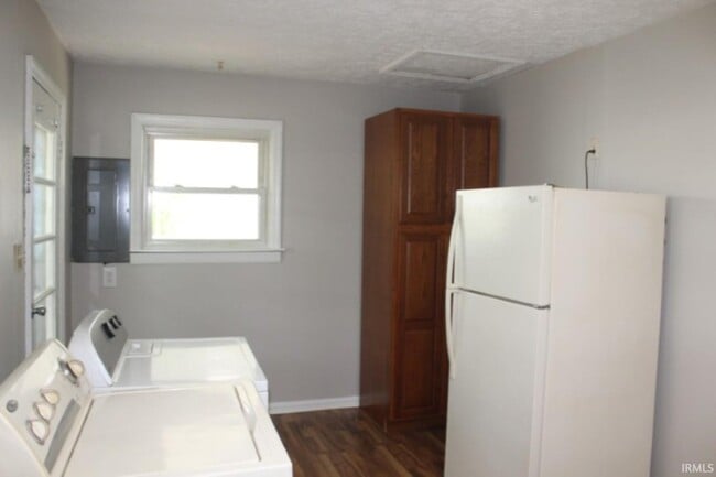 Building Photo - 1701 N Alvord Blvd