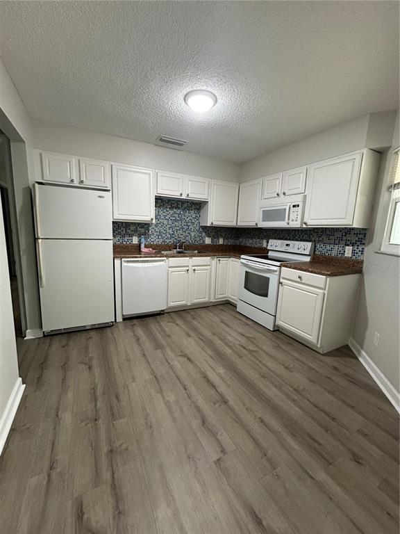 Foto del edificio - 7006 Midnight Pass Rd