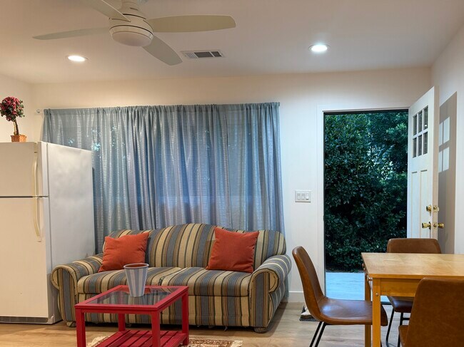 Foto del edificio - 22540 Itasca St