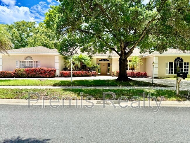 Photo - 642 Weathersfield Dr House