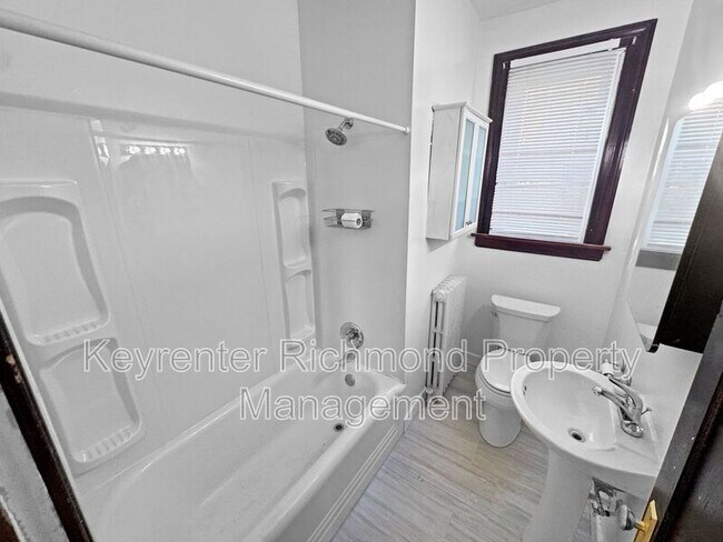 Foto del edificio - 2806 Hawthorne Ave