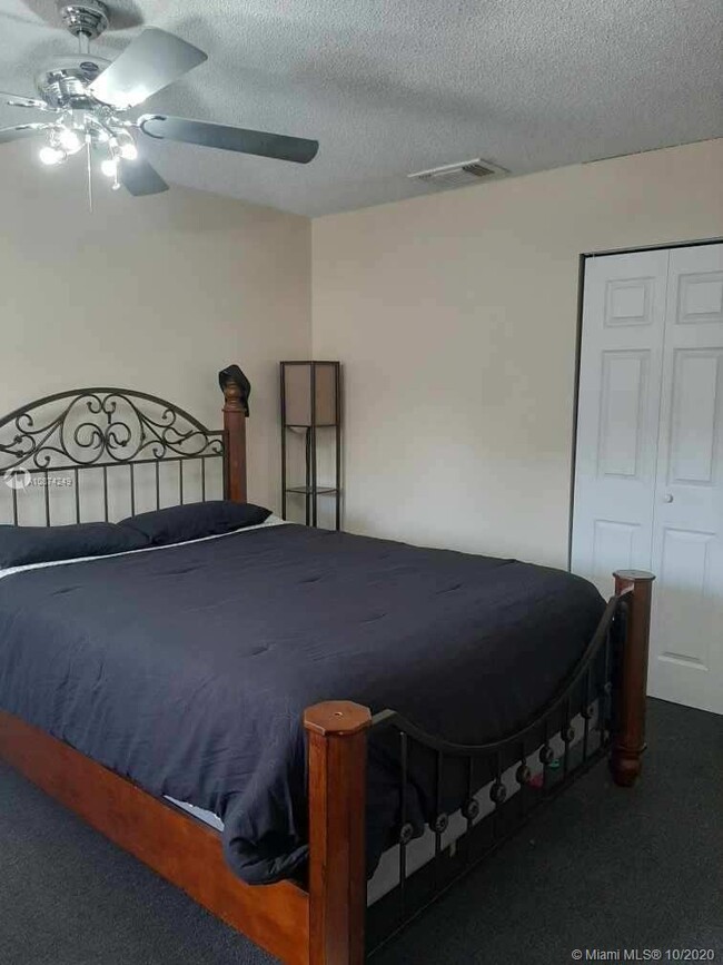 Foto del edificio - 17335 NW 67th Pl