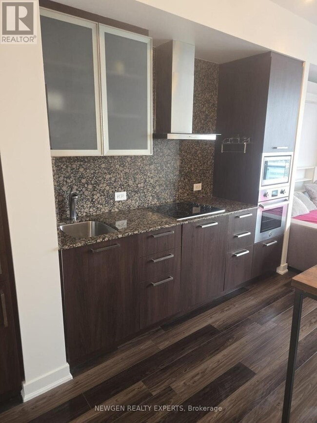 Building Photo - 14 York St