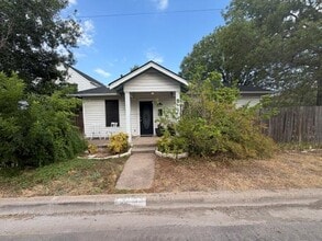 Building Photo - 5410 Woodrow Ave