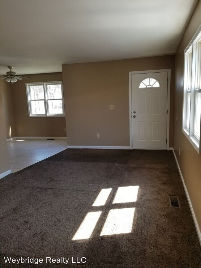 Building Photo - 3 br, 1 bath House - 6477 Betts Ave