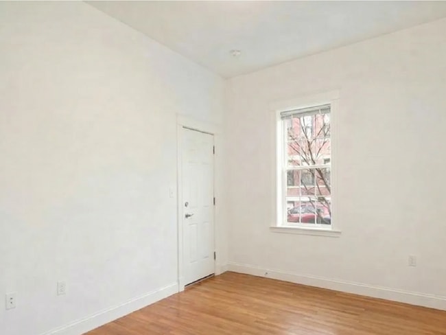 Building Photo - 172-174-174 Auburn St