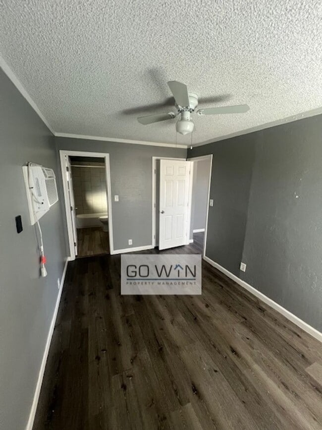 Foto del edificio - 1836 E Harvard St