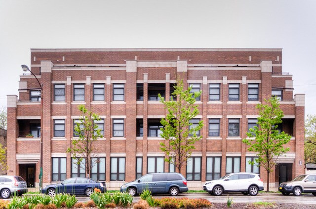 Primary Photo - 2730 N Ashland Ave