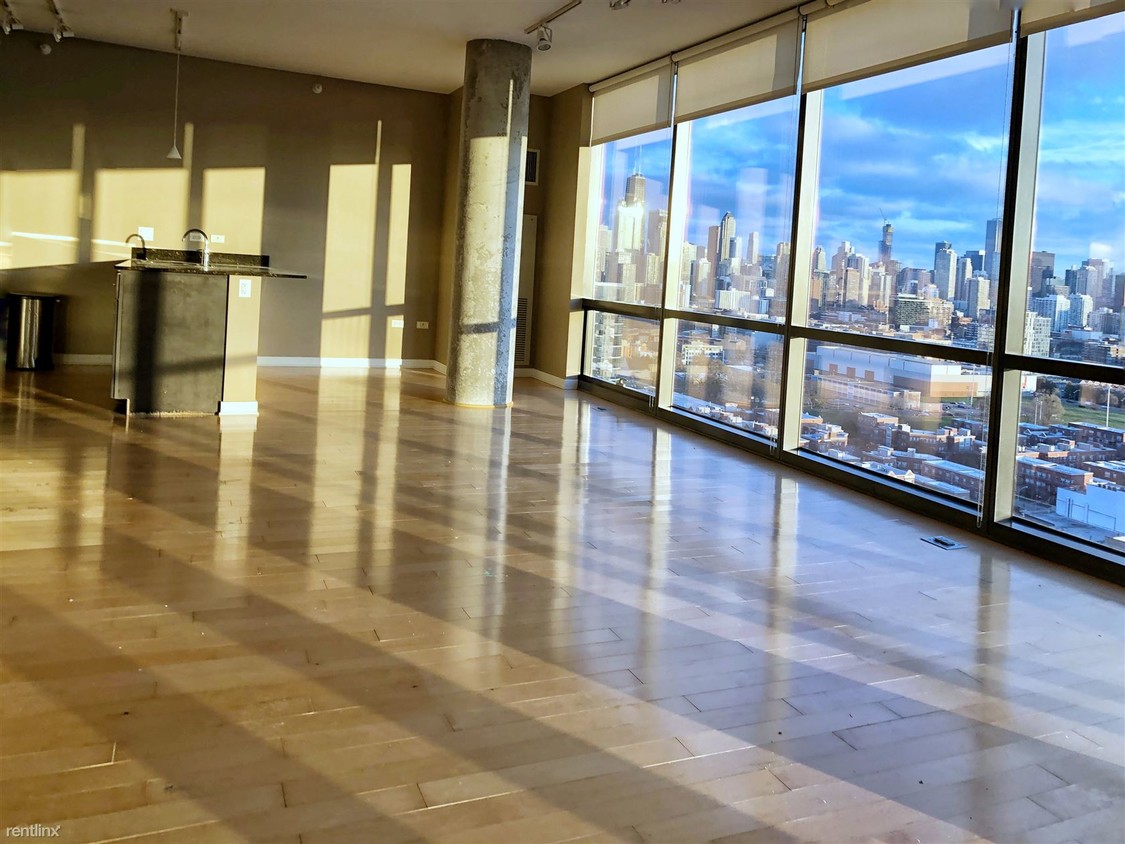 Foto principal - 900 W Blackhawk St