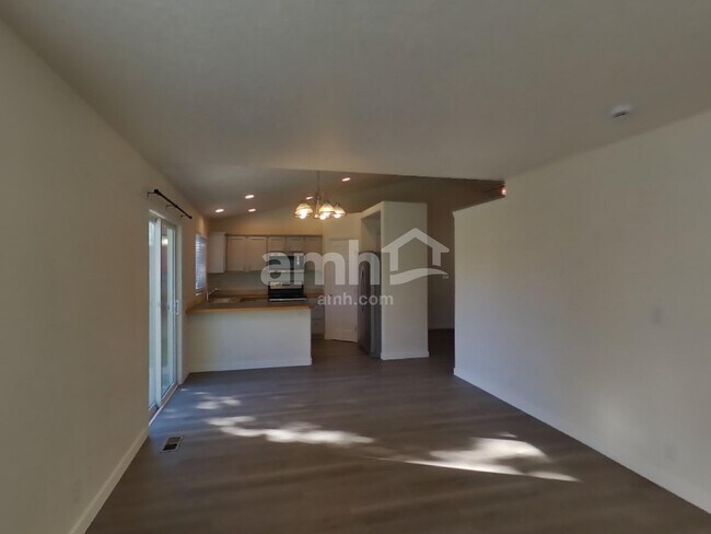 Foto del edificio - 495 E Whitbeck St