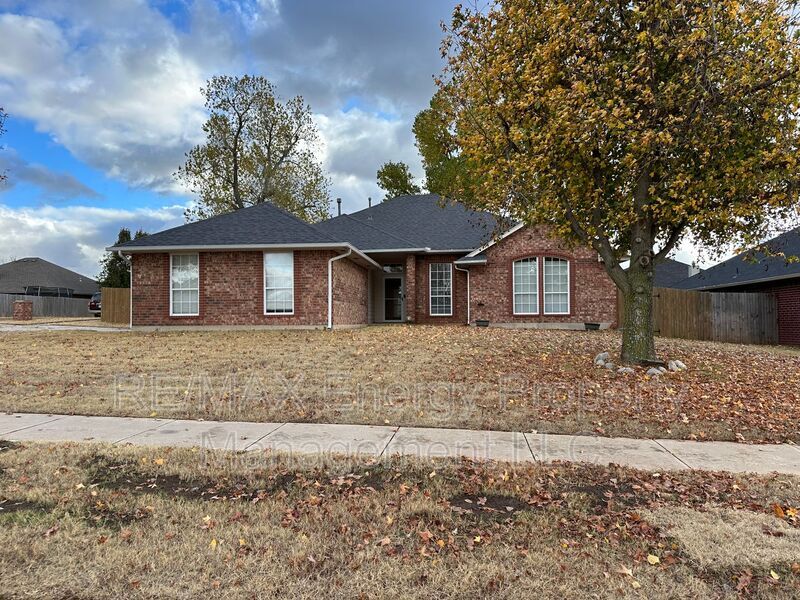 Foto principal - 905 Shiloh Terrace
