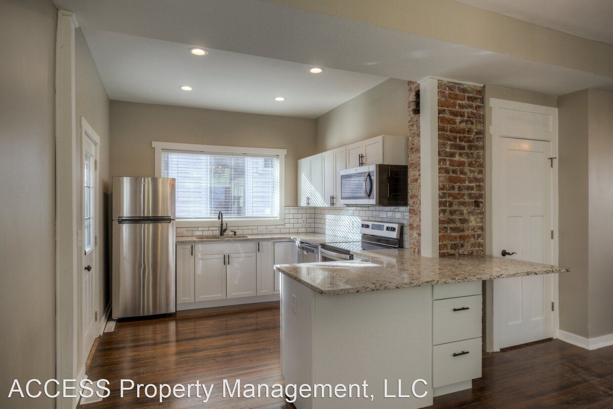 Foto principal - 3 br, 2 bath House - 3411 Dewey Ave