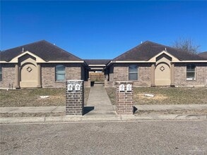 Building Photo - 12 W Emerald Dr