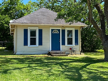 Building Photo - 1016 W Jefferson St