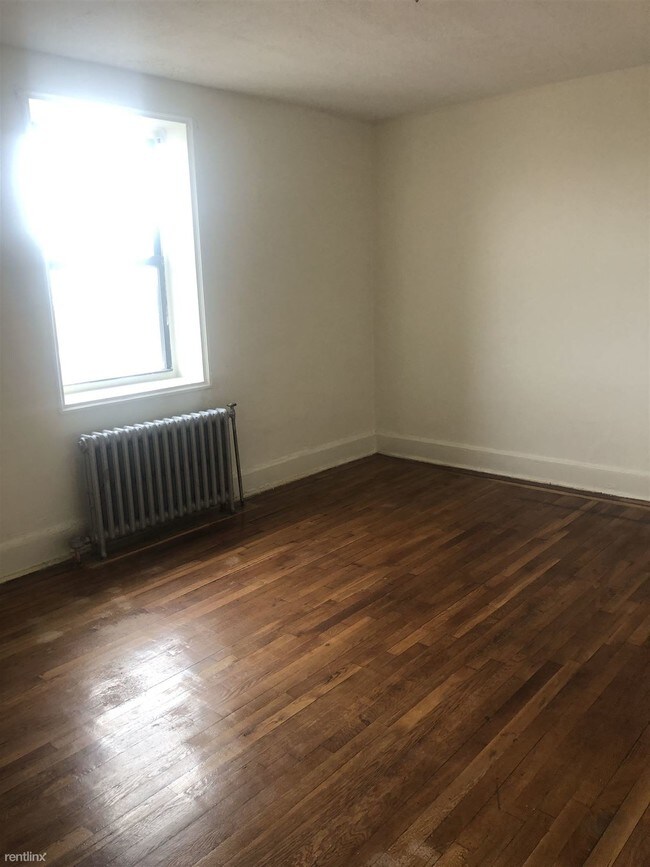 Foto del edificio - 2 br, 1 bath  - 40 Locust Hill Ave