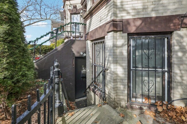 Foto del edificio - 162 Fairview Ave