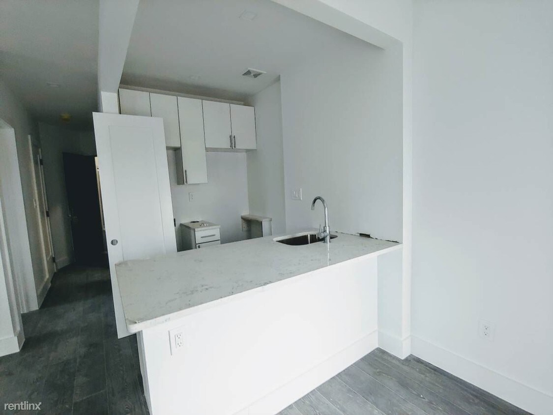 Primary Photo - 2 br, 1 bath Apartment - 2769 3rd Ave