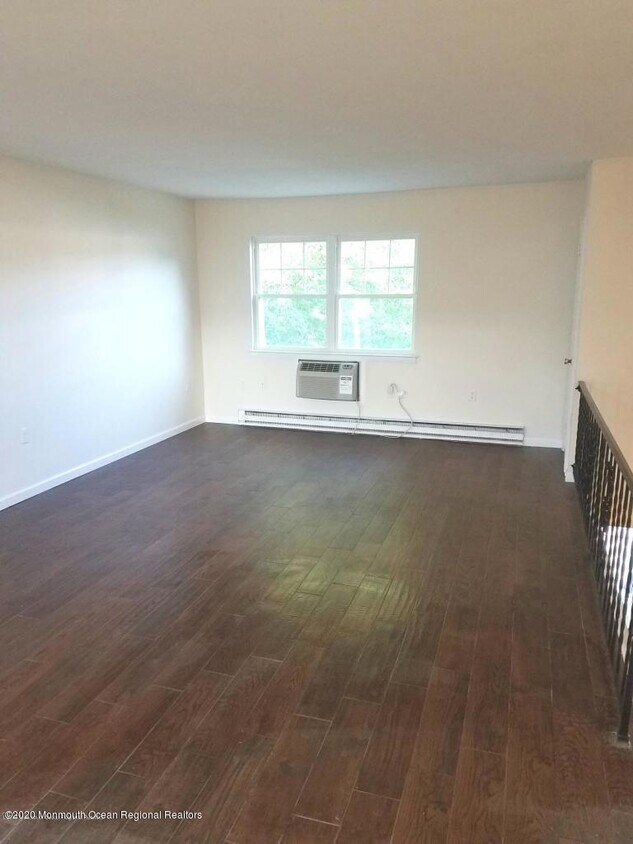 67 White St, Eatontown, NJ 07724 Condo for Rent in Eatontown, NJ