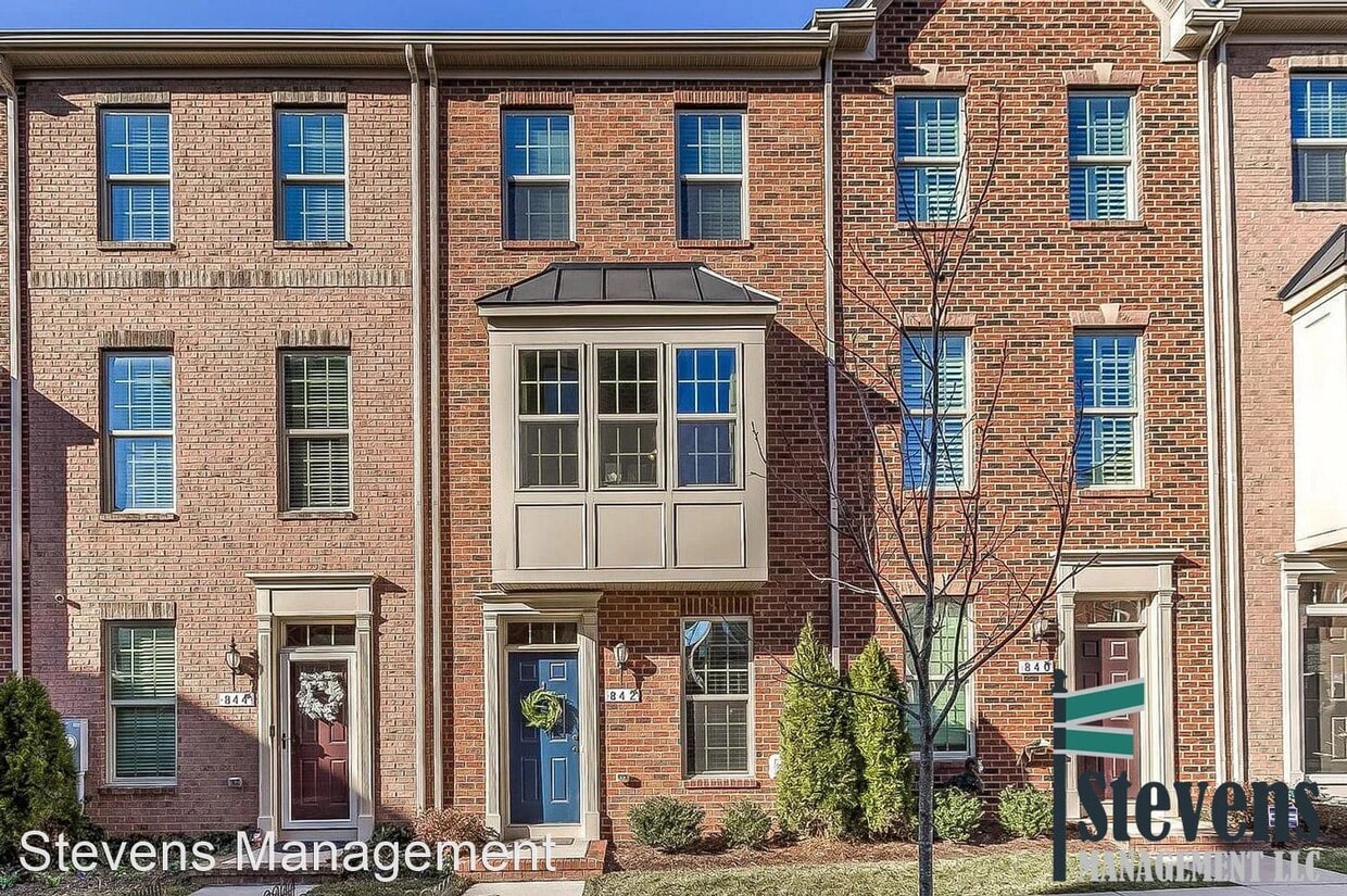 3 br, 3 bath House 842 S. Macon St House Rental in Baltimore, MD