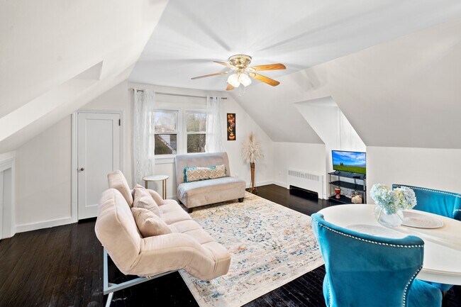Living Area - 129 Washington Rd