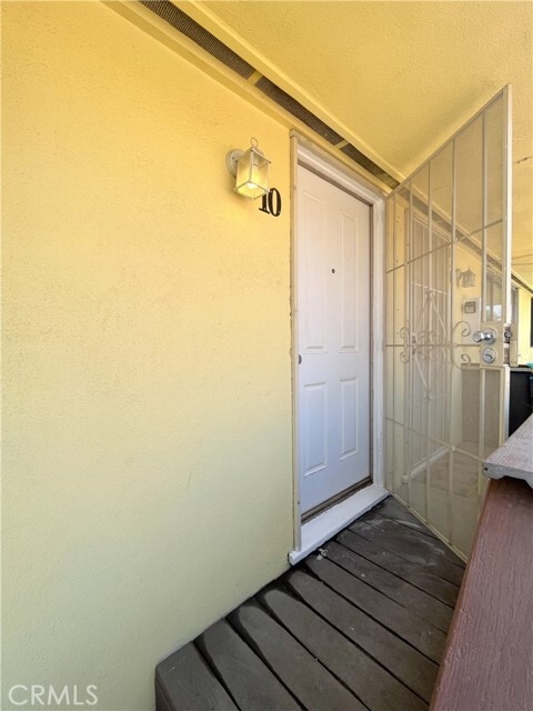 Foto del edificio - 10 W Cypress Ave