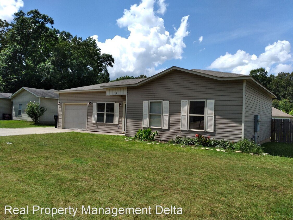 Primary Photo - 3 br, 2 bath House - 30 Gold Meadows Lp.