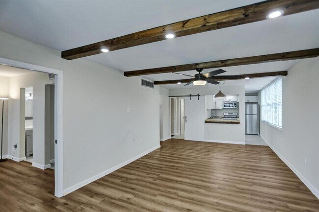 Foto del edificio - 9480 Tangerine Pl