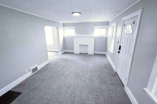 Building Photo - 1318 Arnold Ave