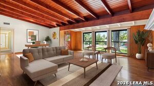 Foto del edificio - 1049 Ivy Ln