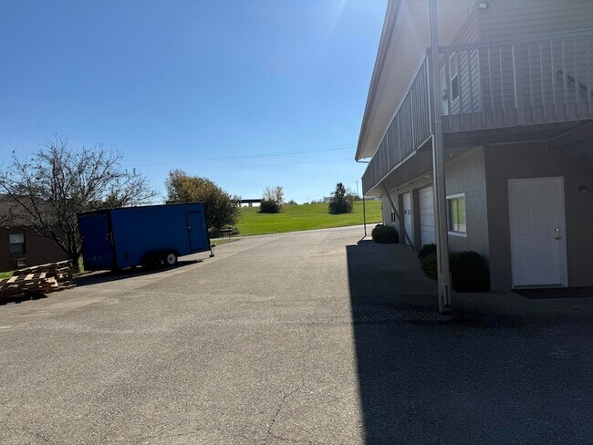 Foto del edificio - 419 Gibson Ln