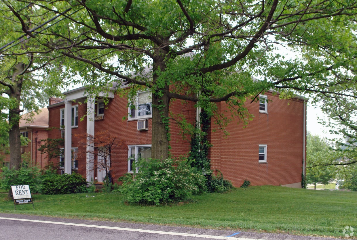 Building Photo - 1398 Sleepy Hollow Rd