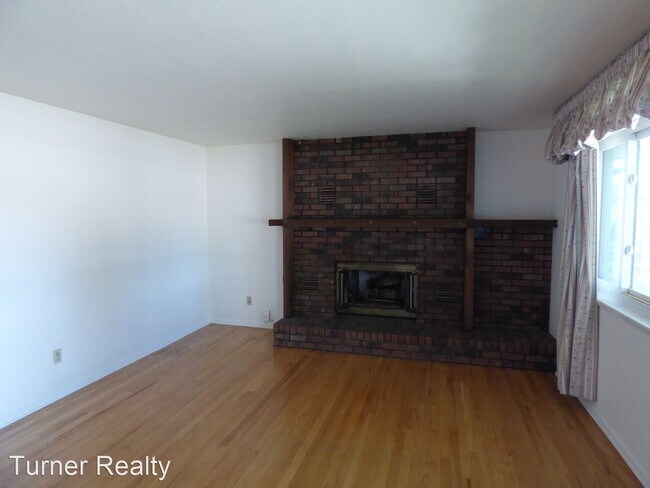 Building Photo - 4 br, 1.5 bath House - 1200 S. Pratt Pkwy