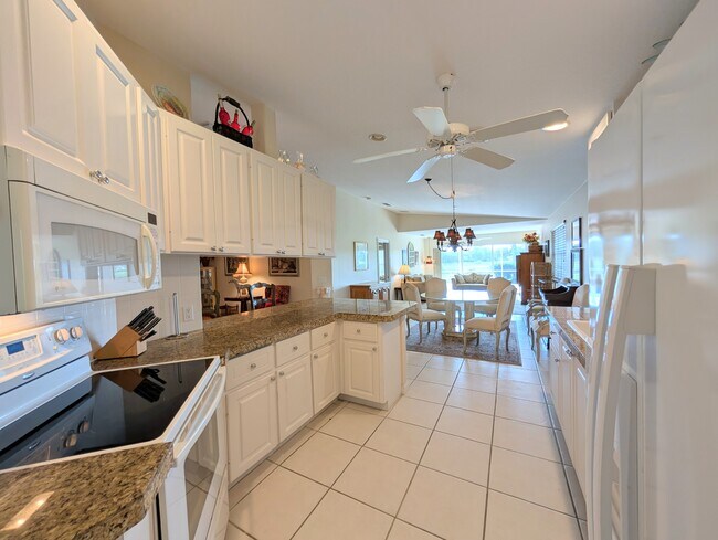 Building Photo - 7715 Pesaro Dr