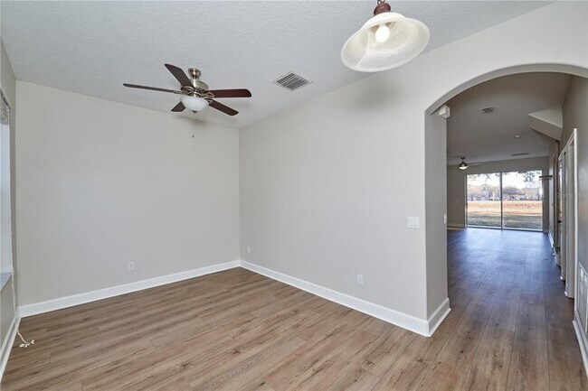 Foto del edificio - 23903 Sardinia Dr