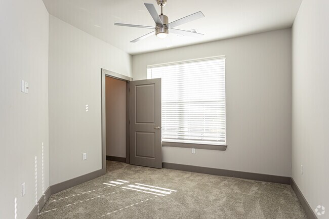 3BR, 2BA - 1,415SF - The Reserve at Shoe Creek