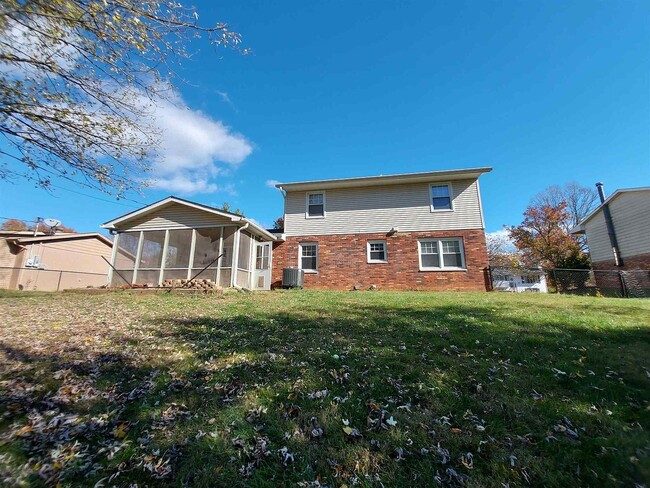 Building Photo - 3522 S Roxbury Cir