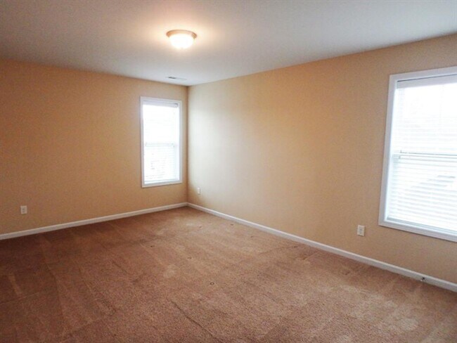 Foto del edificio - 145 Rolling Meadows Dr
