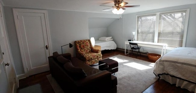 Building Photo - 2153 memorial ct unit 1