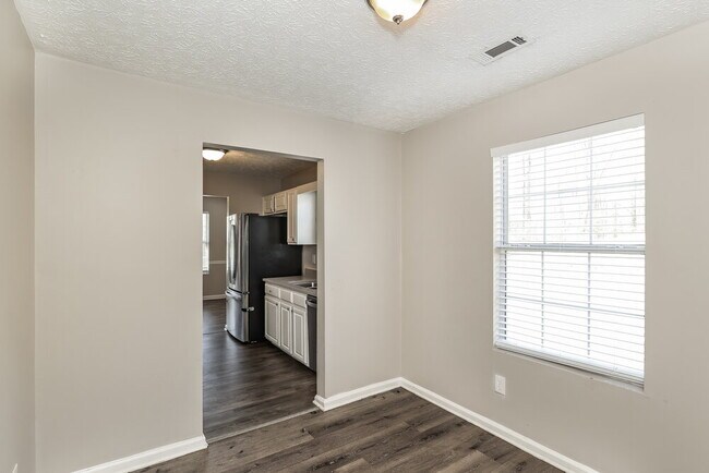 Foto del edificio - 39 Fairview Dr