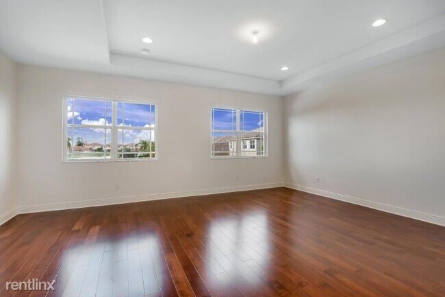 Foto del edificio - 5 br, 4.5 bath House - 9761 S Miralago Way