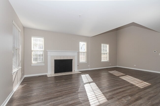 Building Photo - 2465 Frost Dr