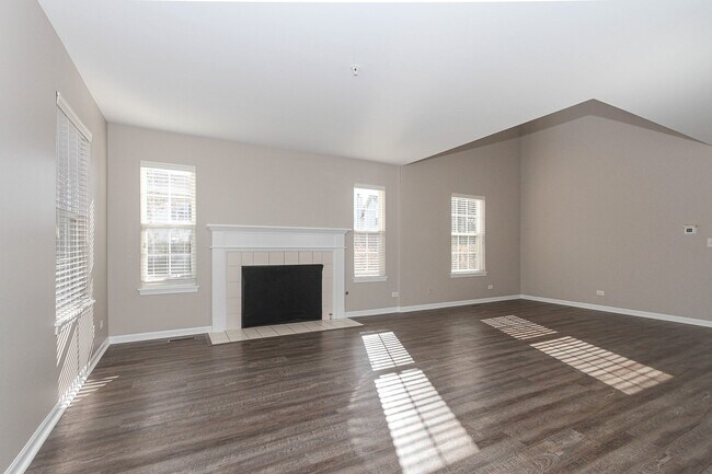 Foto del edificio - 2465 Frost Dr