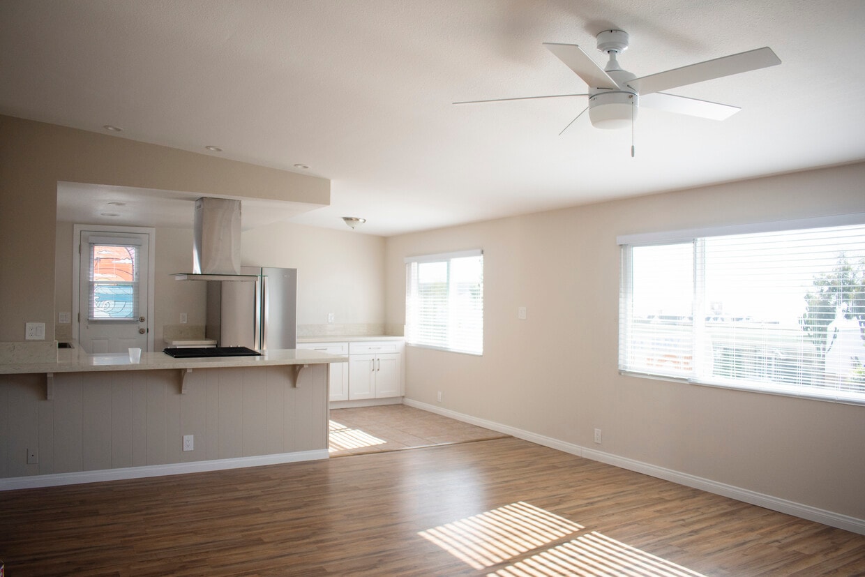 Primary Photo - 31632 Coast Hwy