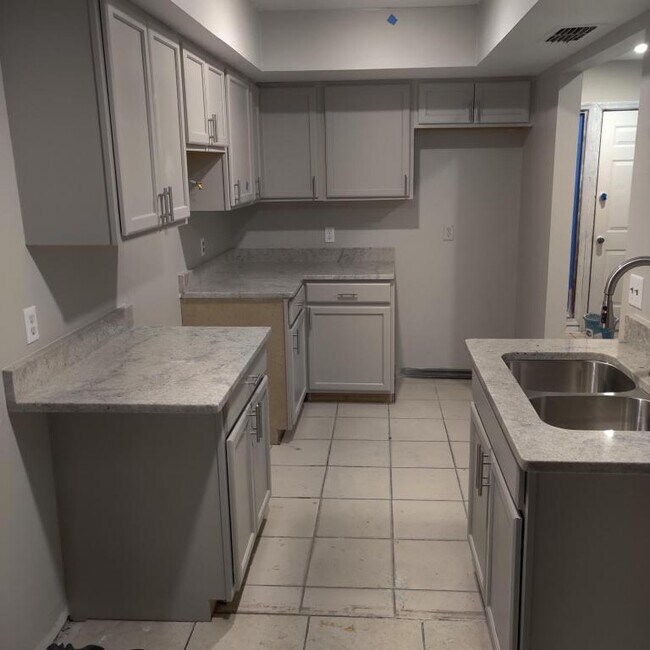 Foto del edificio - 722 W Columbia Ave