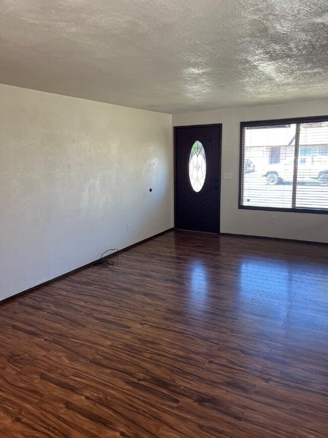 Foto del edificio - Charming 2-Bedroom Duplex in McMinnville