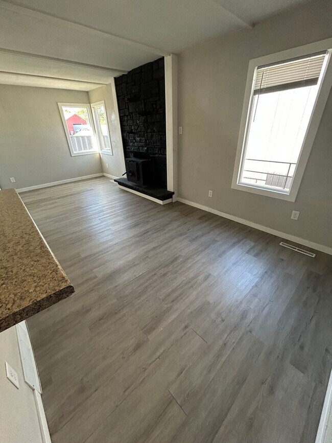 Foto del edificio - 3bd 1ba house for rent