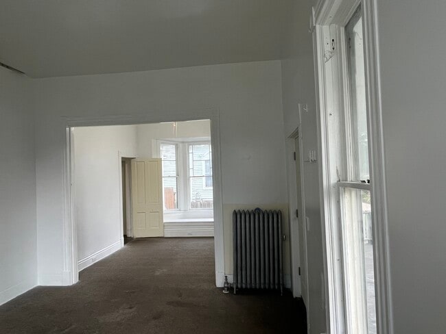 Living room and dining room - 816 N Sheridan St