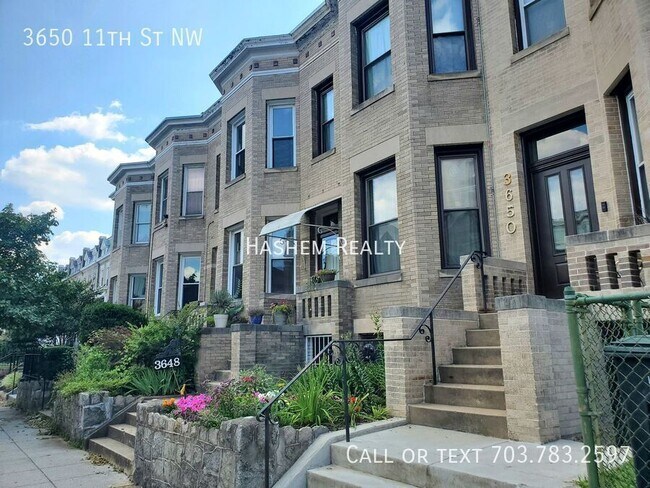 Foto del edificio - 3650 11th St NW