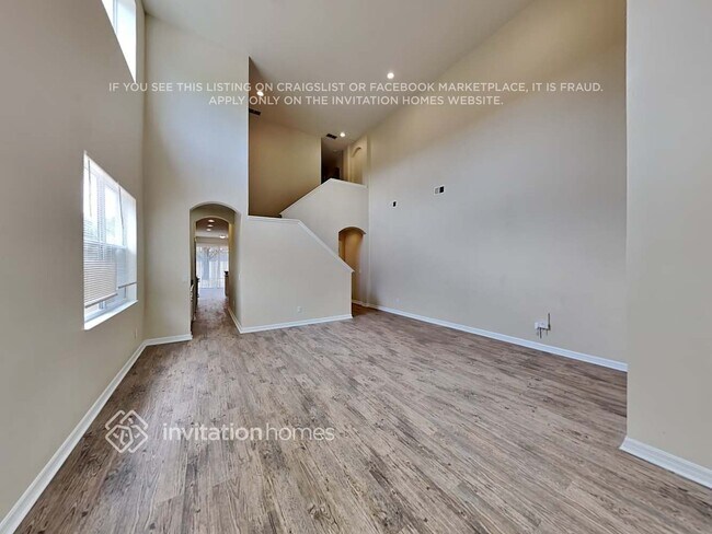 Foto del edificio - 8735 McCormack McRae Way
