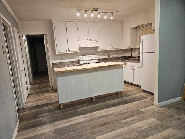 Foto del edificio - 4001 Piedmont Dr